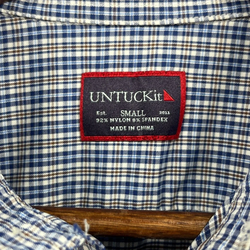 UNTUCKit Button Up Shirt Men Small Blue Varick Check Performance Casual Preppy